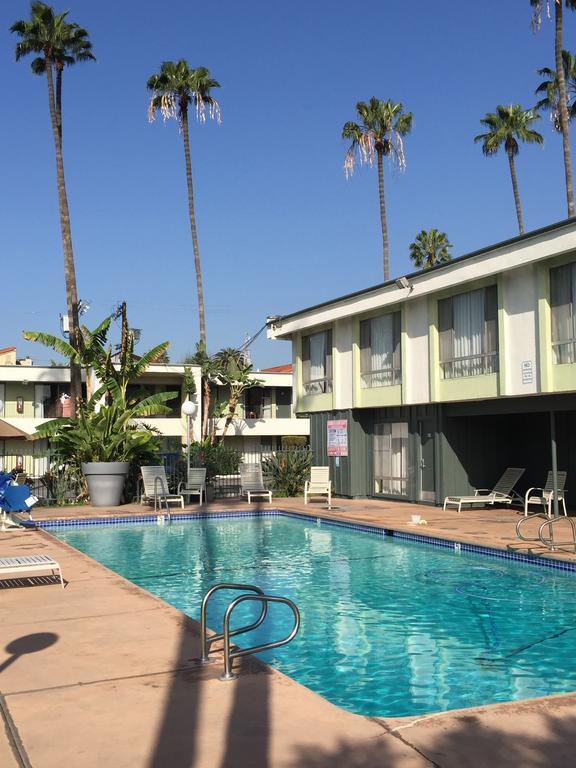 Vagabond Inn Los Angeles At Usc Exterior photo